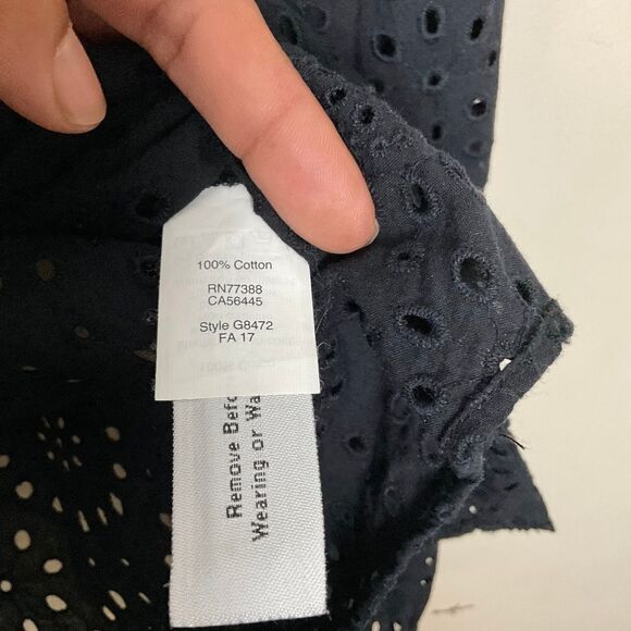 MADEWELL Eyelet Ruffle Front Blouse Black Button Front G8472 Women's Large - Picture 3 of 4